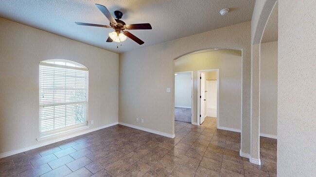 Building Photo - 2 WEEKS FREE RENT + $1,895 ONE STORY 4 BEDROOM WITH 3 FULL BATHS
