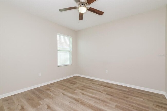 Building Photo - 327 Tierra Verde Way