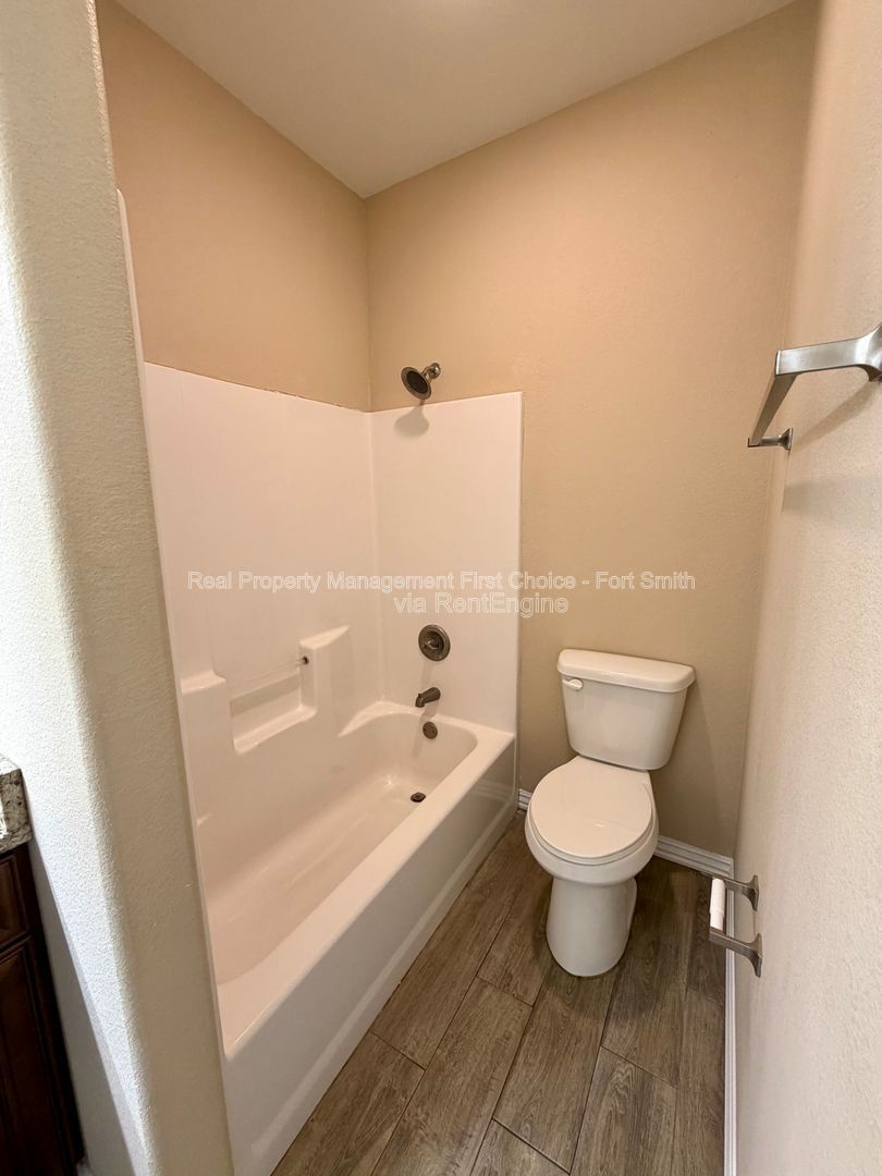 Building Photo - 6609 Leightyn Ln