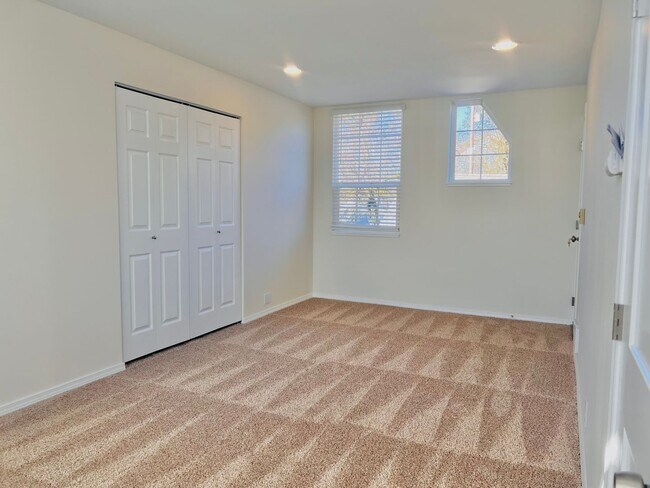 Building Photo - Must See Stunning Updated 3BR/2BA Home Available Now!