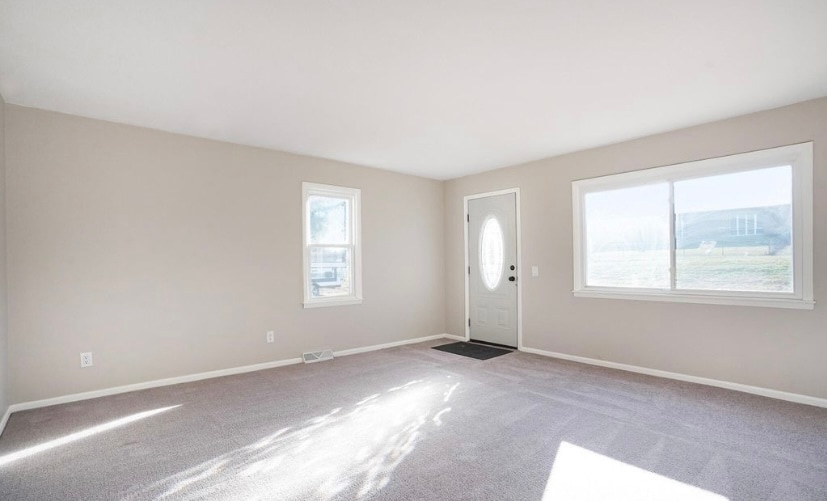 Living room - 2811 3 Mile Rd NE