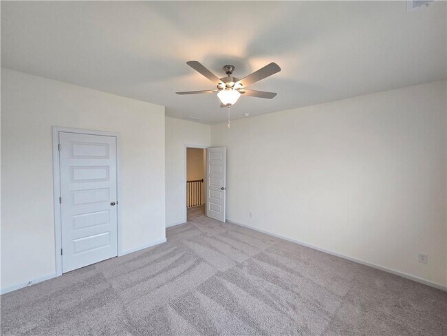 Building Photo - 142 Hadley Wy