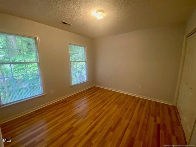 Building Photo - 4219 Arbutus Dr