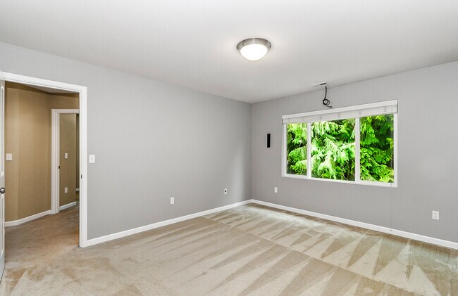 Building Photo - 3014 183rd Pl SE