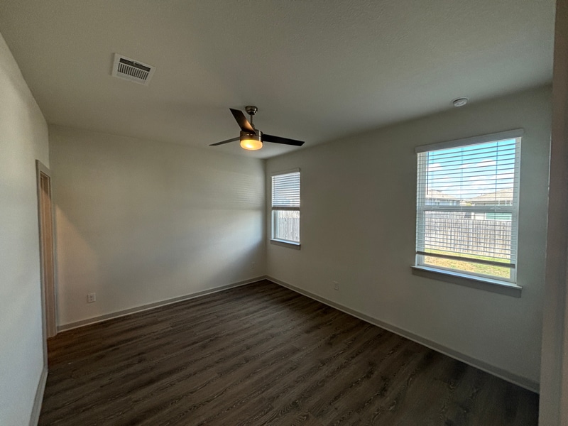 Building Photo - 305 Fremont Dr