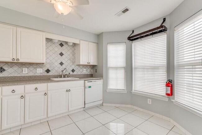 Building Photo - 5806 Riverfront Dr