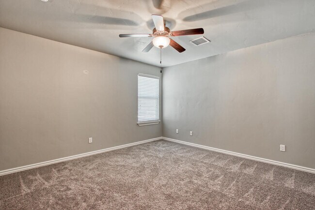 Building Photo - 7896 Enchanted Path Dr