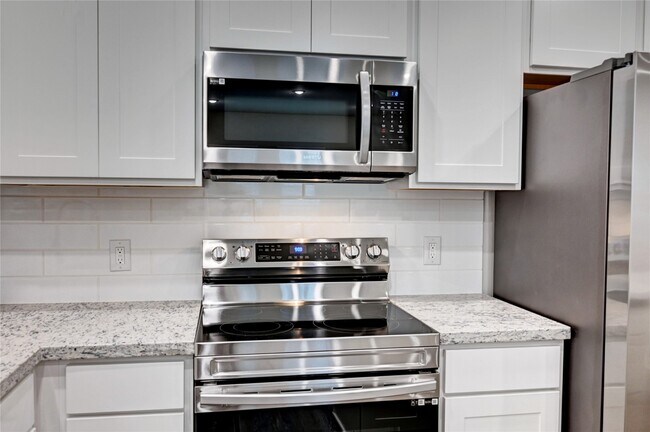 Building Photo - 10196 Barberry St