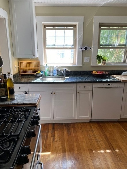 Building Photo - 44 Webster St