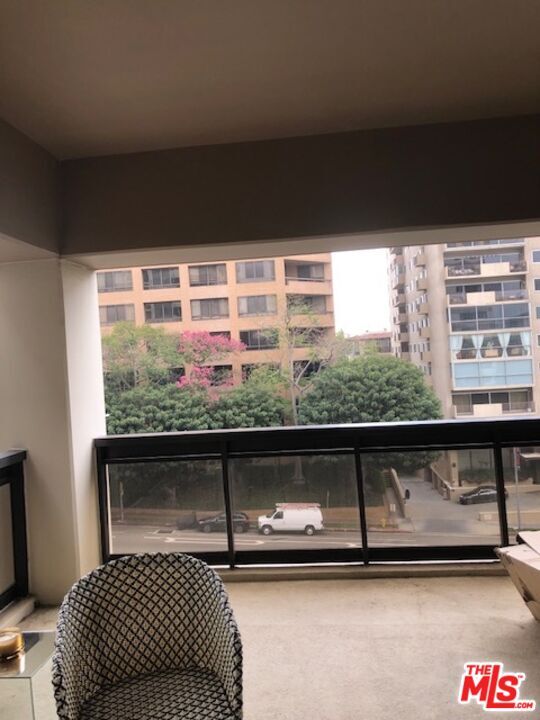 Building Photo - 10445 Wilshire Blvd