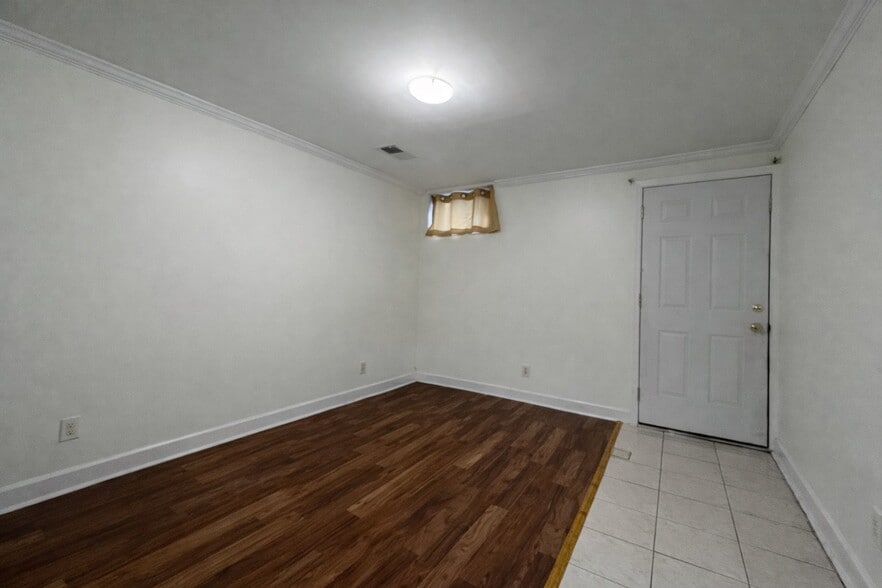 Building Photo - 15043 113th Ave