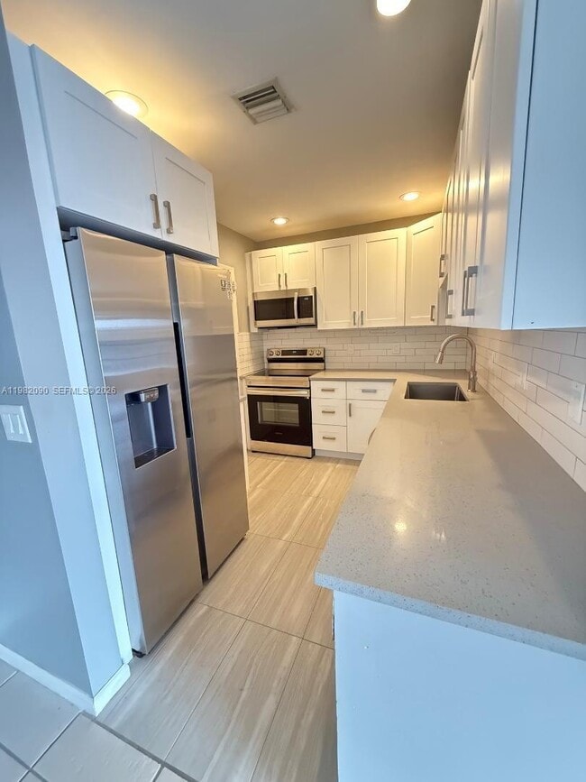 Building Photo - 2261 NE 67th St