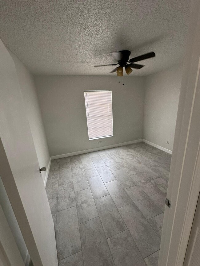 Building Photo - 13828 Timberbrooke Dr