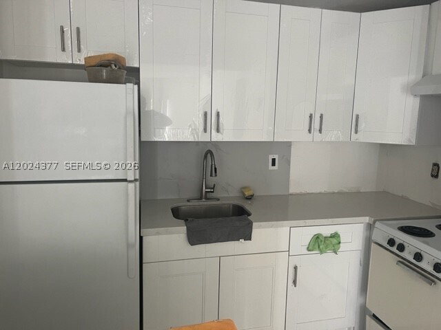 Building Photo - 4265 NW S Tamiami Canal Dr