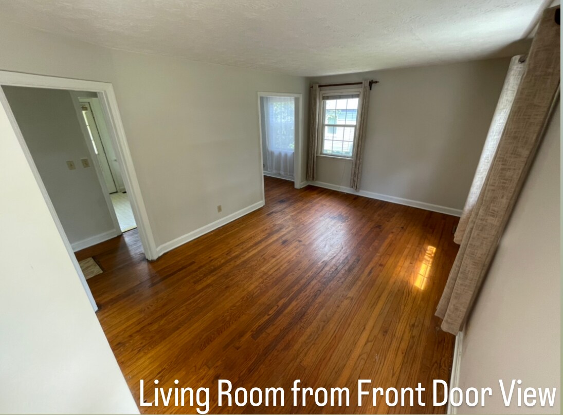 Building Photo - 108 Woodmont Cir