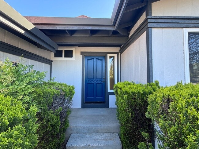 Building Photo - EVERGREEN- Newly Remodeled 3BR/2 BA Home with Spacious Backyard