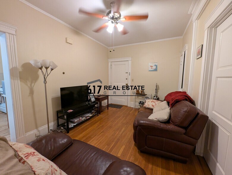 Building Photo - 16 Fuller St