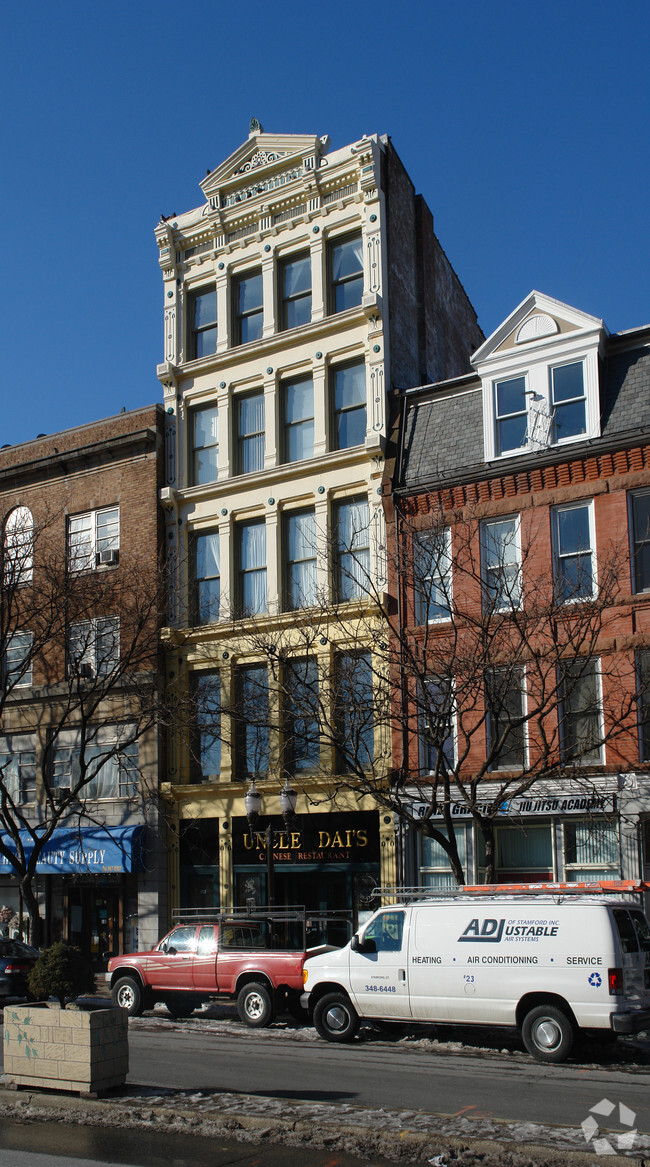 Primary Photo - 109 Atlantic St