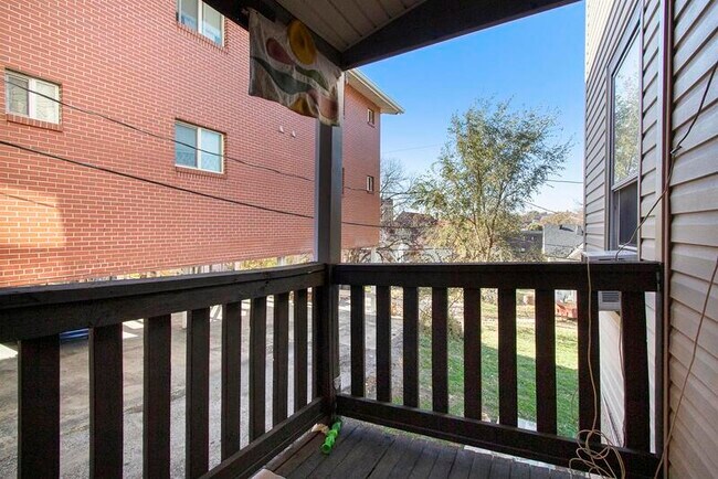 Building Photo - 536 S 30th St