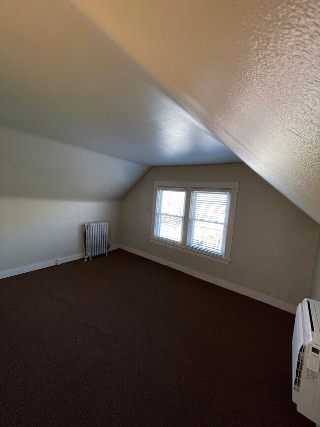 Attic Room 2 - 266 Bodmann Ave