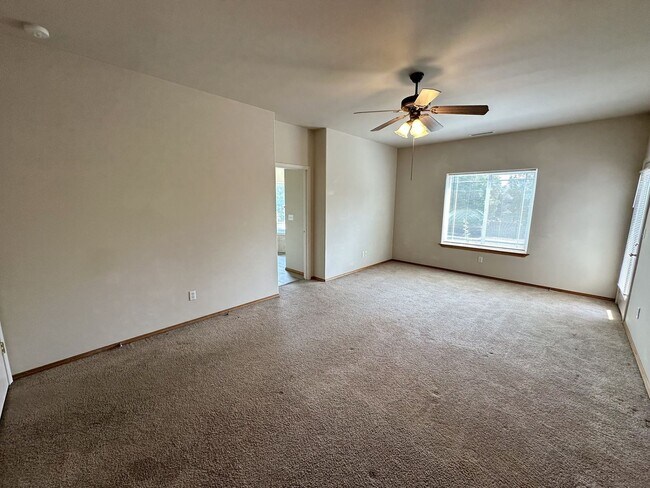 Building Photo - Breathtaking Rambler in Richland