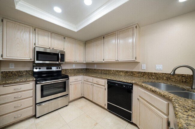 Building Photo - 55559 Winged Foot