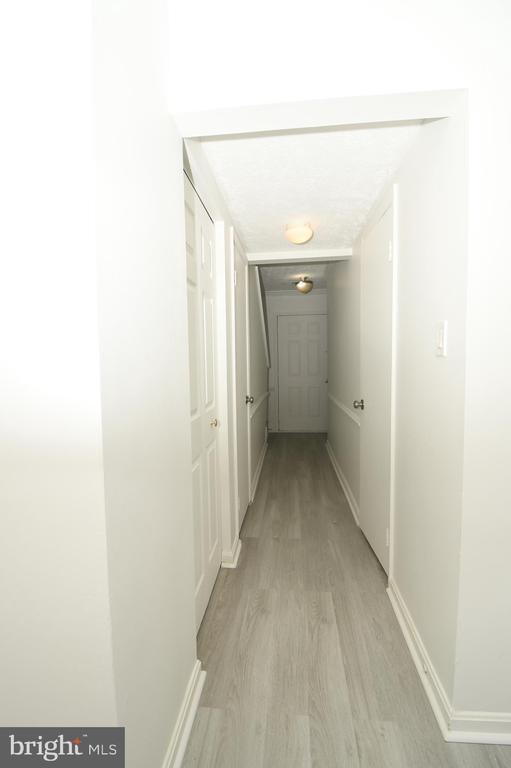 Building Photo - 8635 Union Pl