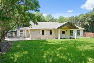 Building Photo - 2218 Bahama Rd