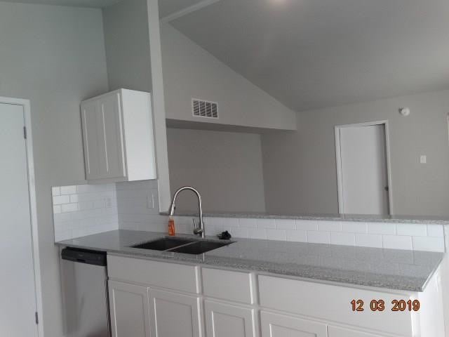 Building Photo - 6040 Dooley Dr