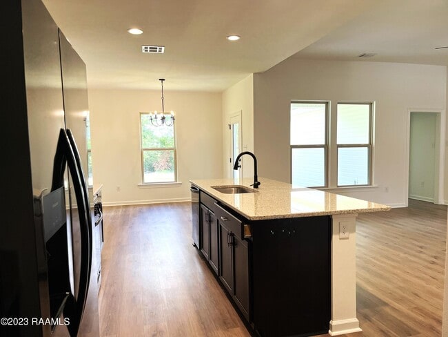 Building Photo - 120 Lightbourne Dr