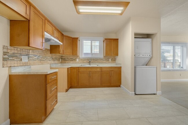 Building Photo - 2020 Auseon Ave