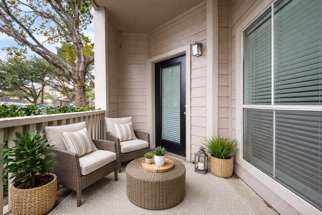 Building Photo - 1330 Old Spanish Trl