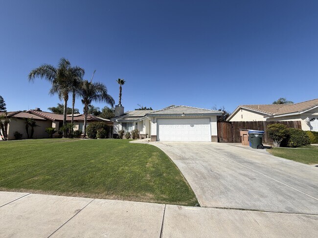 Building Photo - 5310 Summer Cypress Dr