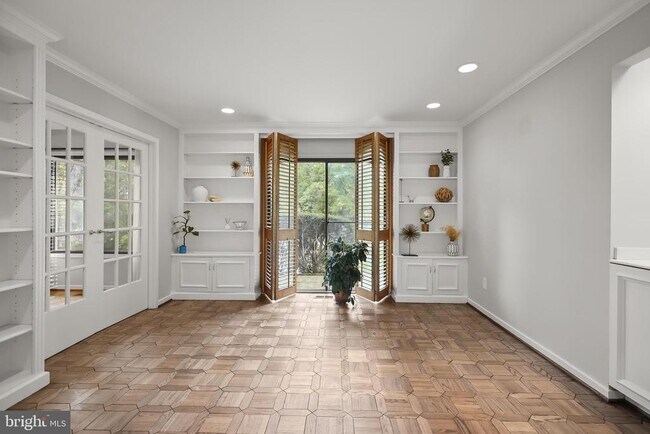 Building Photo - 5 Whitebridge Ct