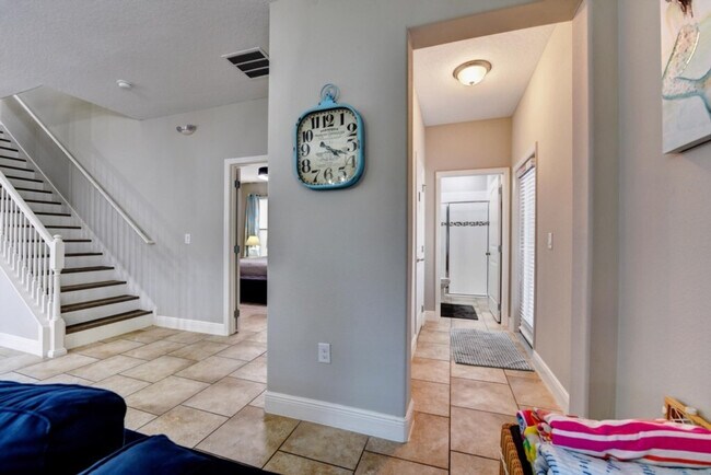 Building Photo - 5254 Wildwood Wy