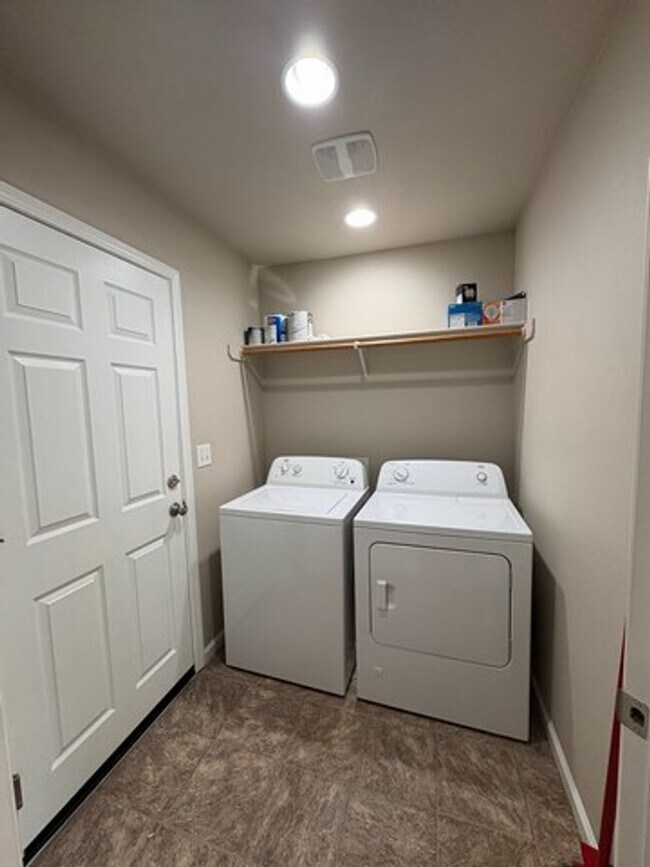 Building Photo - Corner lot Three Bedroom Fernley Home