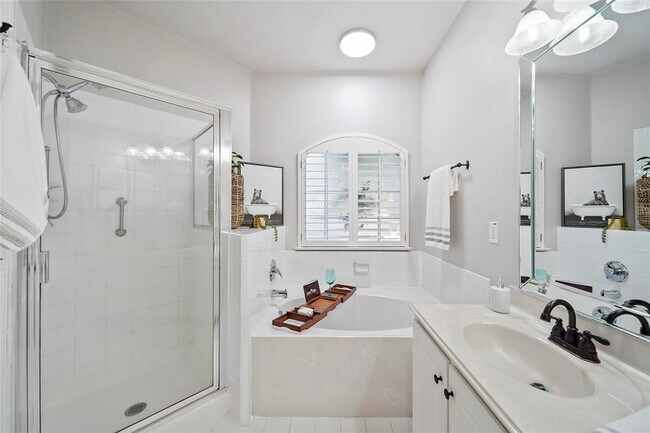 Building Photo - 2351 Summit Way Ct