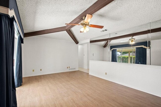 Building Photo - Charming 3-Bedroom Home with Garden Oasis