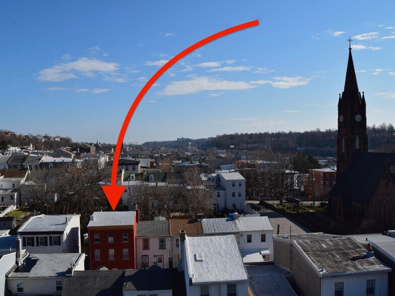 Primary Photo - 171 Krams Ave