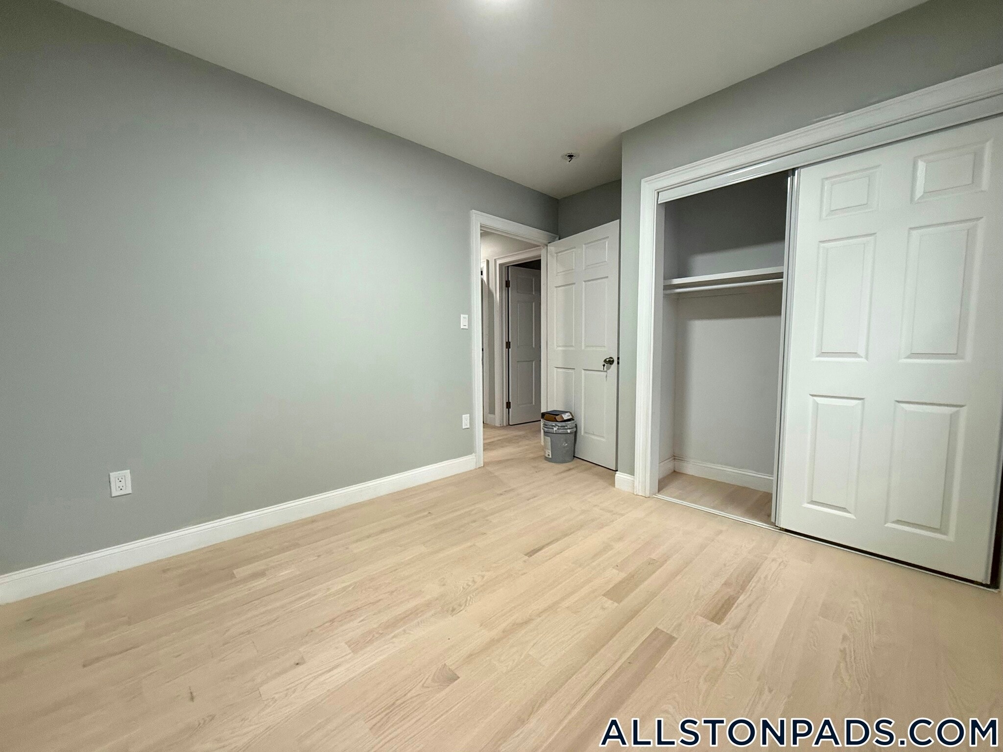 Building Photo - 8 Brentwood St