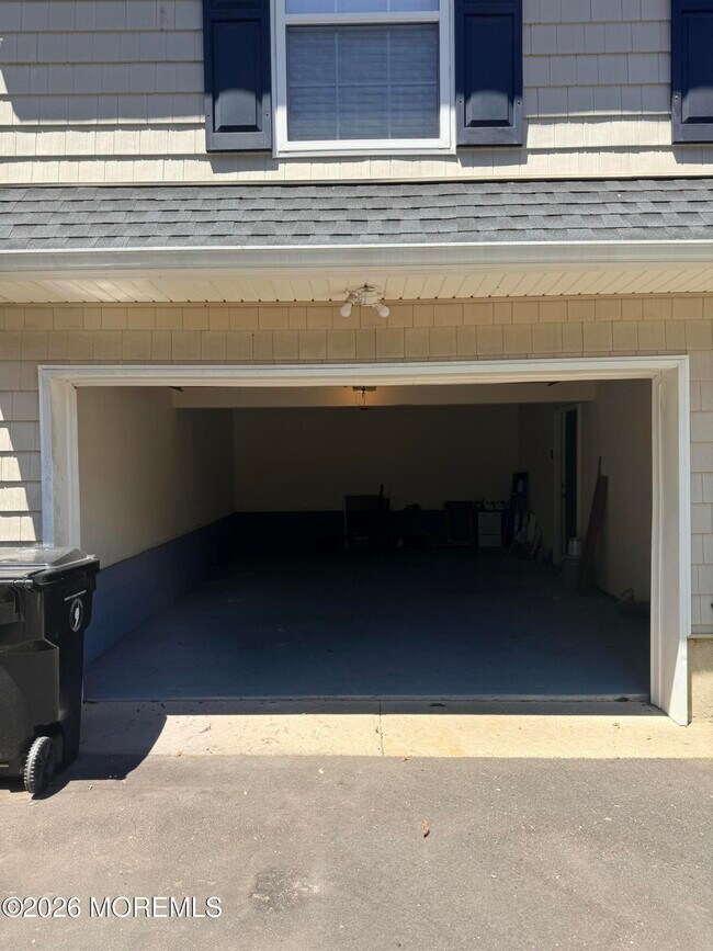 Building Photo - 150 Magnolia Ln