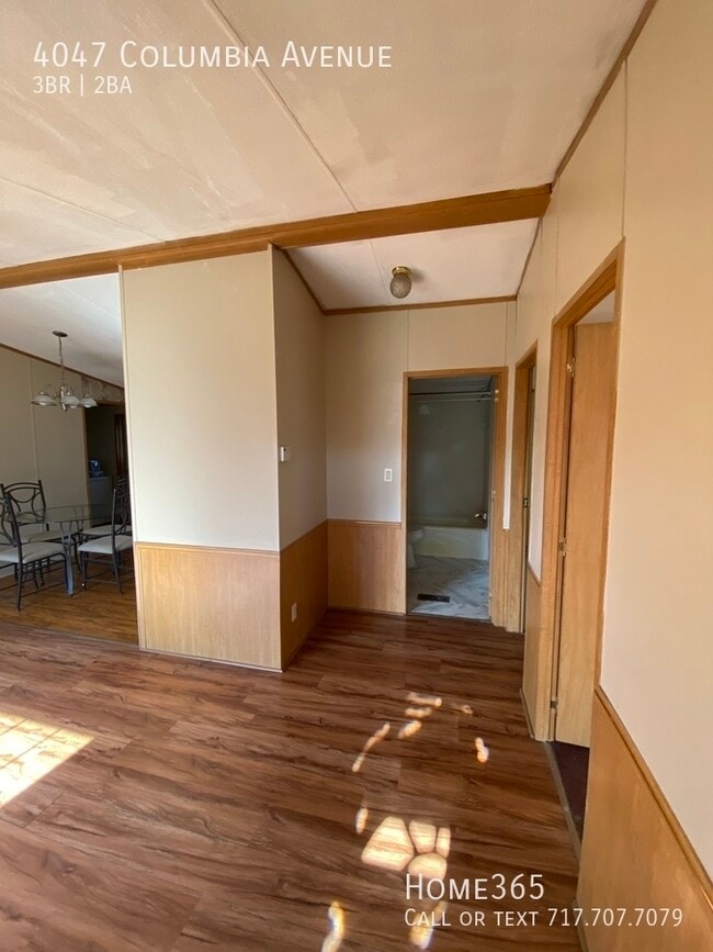 Building Photo - Three Bedroom Mobile Home
