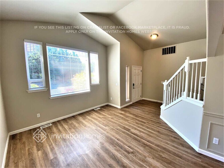 Building Photo - 1601 58th Ave Ct N E