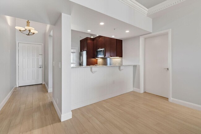 Building Photo - 701 Seafarer Cir
