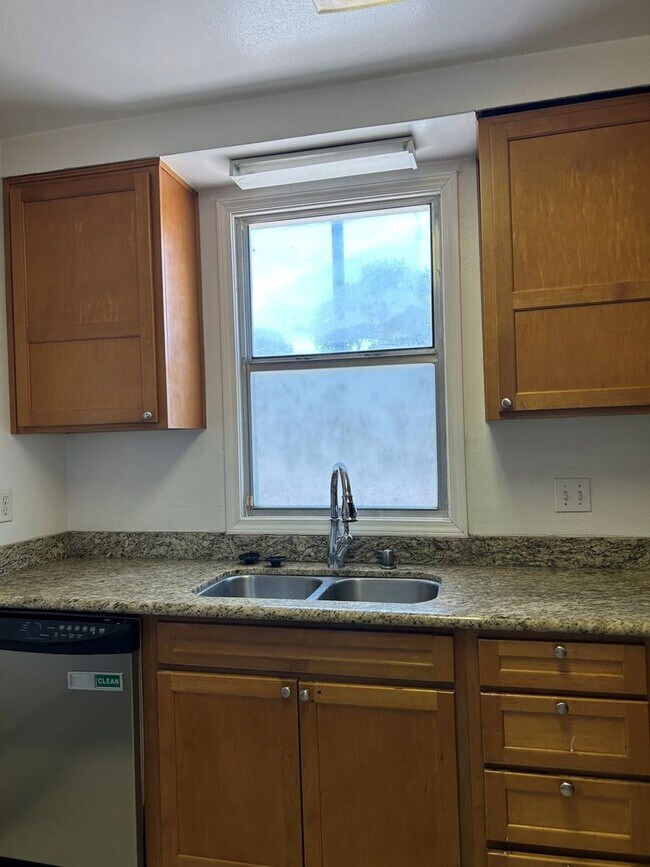 Building Photo - Bayou St. John Cottage - 3 Bedrooms/2 Baths Single Family Home!