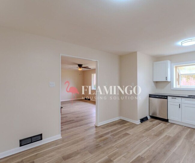 Building Photo - Charming 3 Bedroom, 1 Bath