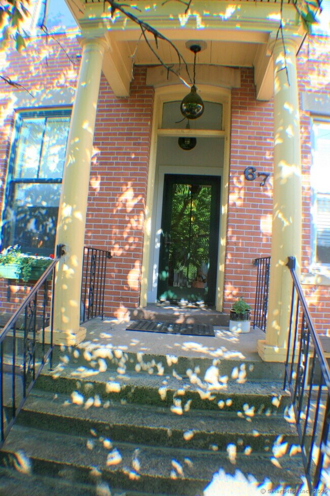 Primary Photo - 67 Warren St