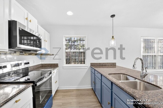 Building Photo - 3226 Navaro St