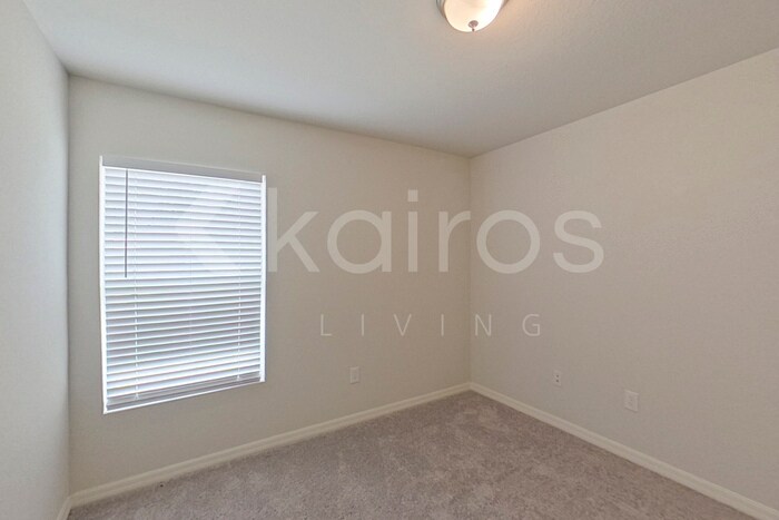 Building Photo - 1156 Sword St