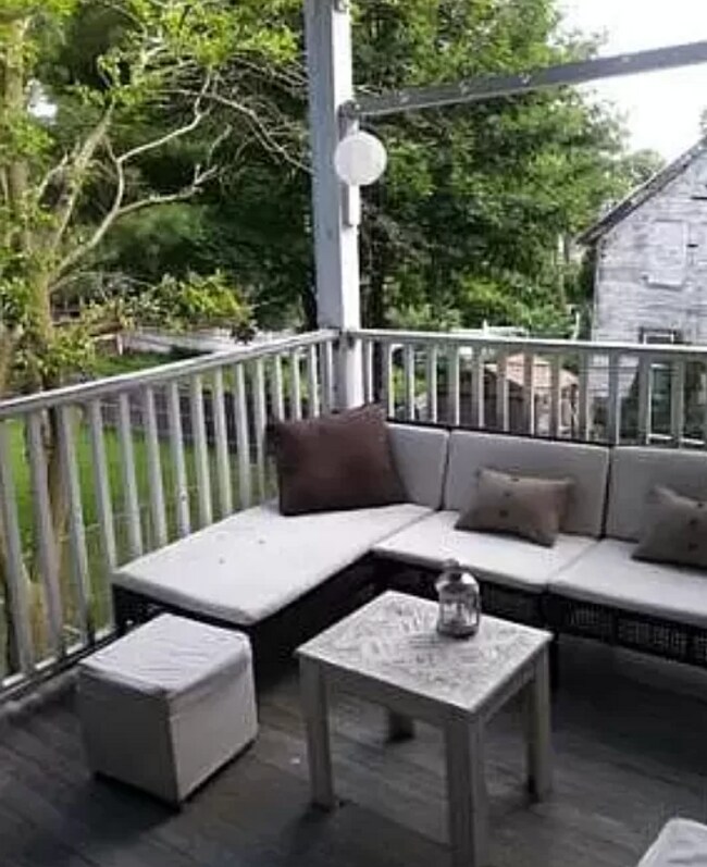 Building Photo - 17 Maryland St